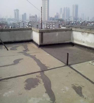 宜宾漏水维修 楼顶漏水是什么原因，楼顶漏水维修方法是什么?
